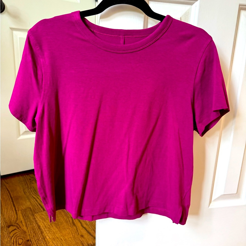 Lululemon Boxy Short Cotton Magenta Short Sleeve Top Size 10.